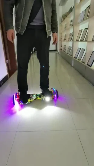 Hoverboard de scooter d'équilibre de pneu de 36V 500W 8inch avec la lumière de LED