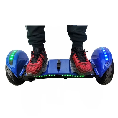 Hoverboard de scooter d'équilibre électrique se pliant de 10 pouces 500W 4.0ah